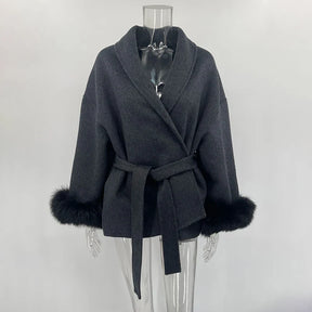 Casaco Feminino de Inverno com Pelúcia Removível e Cinto – Zurique