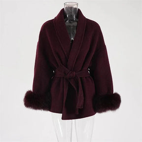 Casaco Feminino de Inverno com Pelúcia Removível e Cinto – Zurique