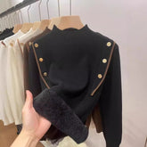 Suéter Peluciado com Botões Dourados - Chic