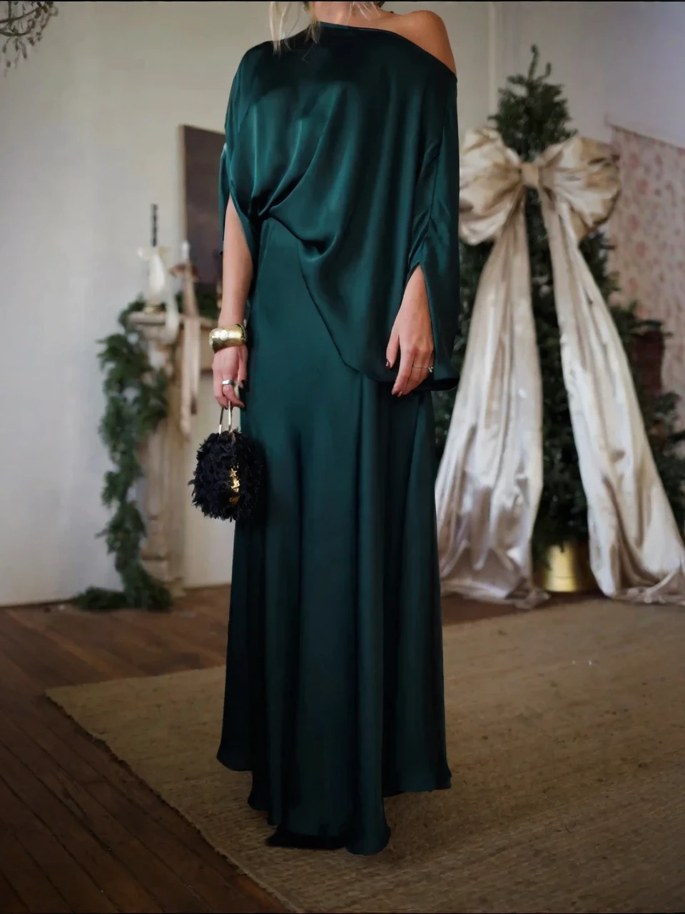 Vestido Feminino Longo de Cetim Ombro Caído com Manga Ampla – Firenze