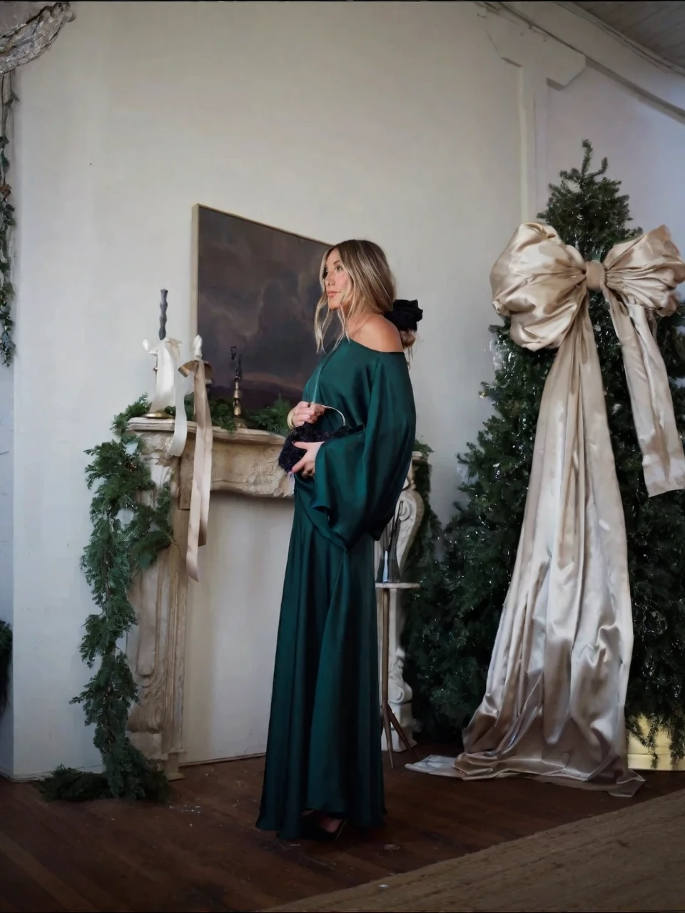 Vestido Feminino Longo de Cetim Ombro Caído com Manga Ampla – Firenze