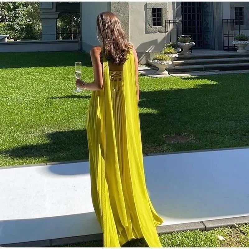 Vestido Feminino Longo Plissado com Echarpe Tomara que Caia – Amabile