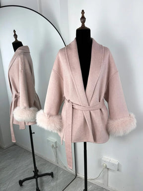 Casaco Feminino de Inverno com Pelúcia Removível e Cinto – Zurique
