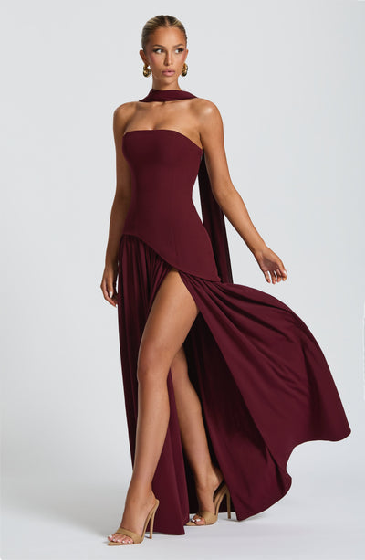 Vestido Feminino Longo Tomara que Caia com Gola Choker e Fenda – Chianti
