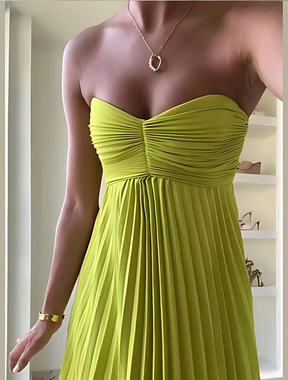 Vestido Feminino Longo Plissado com Echarpe Tomara que Caia – Amabile
